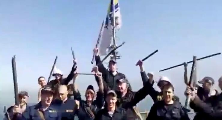 Видео с моряками Черкасс незадолго до штурма