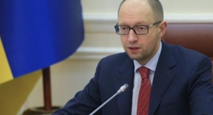 Общий объем госдолга Украины превышает 800 млрд грн - Яценюк