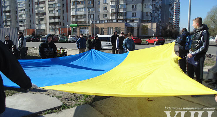 Киевляне требуют от Нацбанка остановить строительство высотки на Теремках