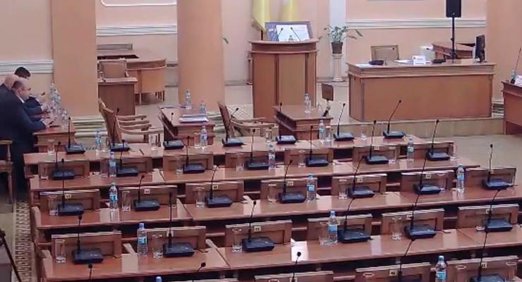 Сессия Одесского горсовета закрылась, не успев начаться