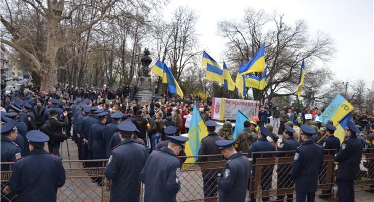 Одесская мэрия  закрыла решетками все двери в ожидании штурма - СМИ