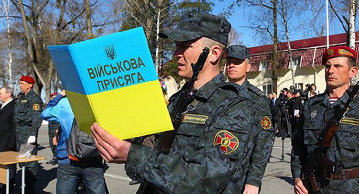 Добровольцы Нацгвардии присягнули на верность народу Украины