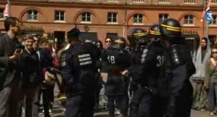 Во Франции произошли столкновения между участниками митинга День гнева и полицией