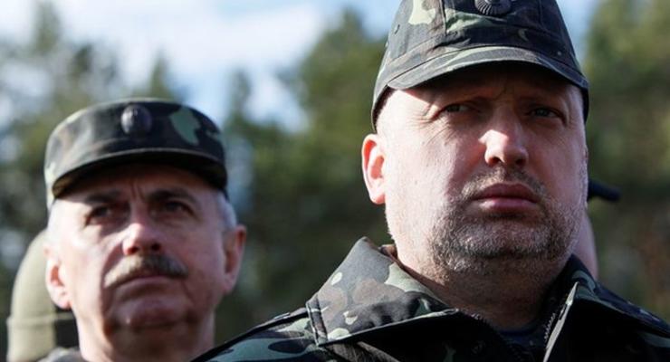 Турчинов экстренно созывает силовиков из-за угрозы на Востоке страны