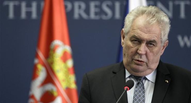Президент Чехии готов поддержать строгие санкции против РФ в случае аннексии востока Украины