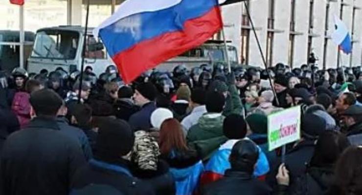 В Луганске пророссийские активисты захватили филиал Нацбанка – СМИ