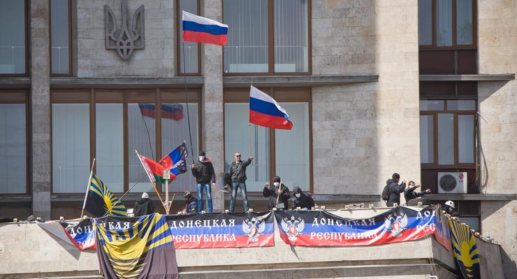 Донецкая милиция просит мирных граждан отойти от здания захваченной ОГА