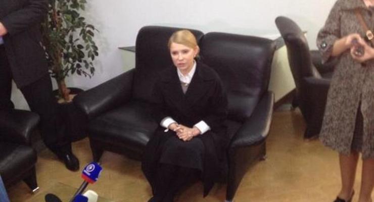 Тимошенко в Донецке: Правоохранительные органы подавят агрессию, привнесенную извне