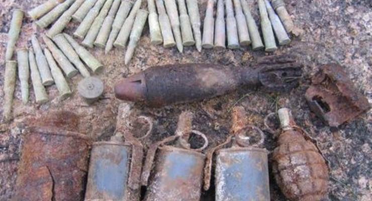 На территории Мистецкого арсенала в Киеве обнаружили более 90 гранат