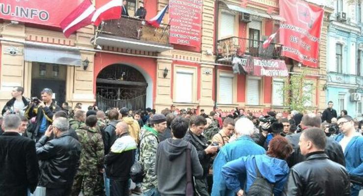 Правоохранители освободили захваченный в феврале киевский офис КПУ
