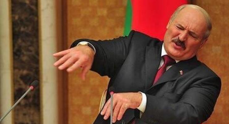 Лукашенко про импортное пиво: Брызните в бане на камни и понюхайте