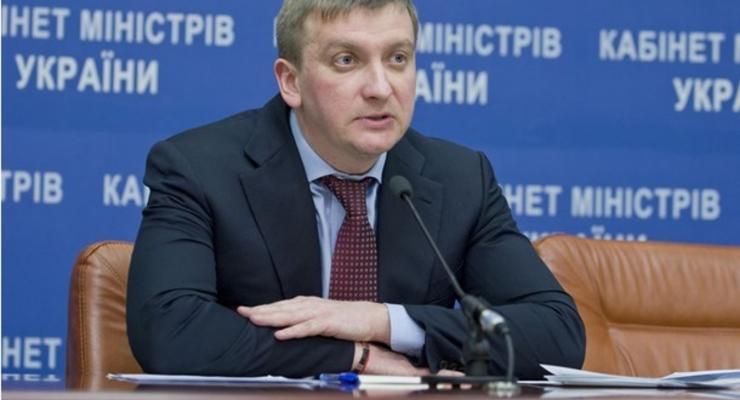 Минюст требует ликвидировать в Украине партии Русский блок и Русское единство