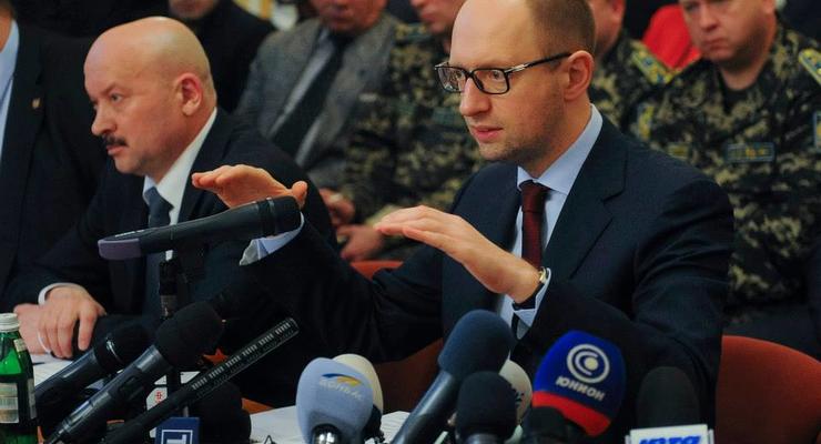 Рада должна принять закон о местном референдуме - Яценюк