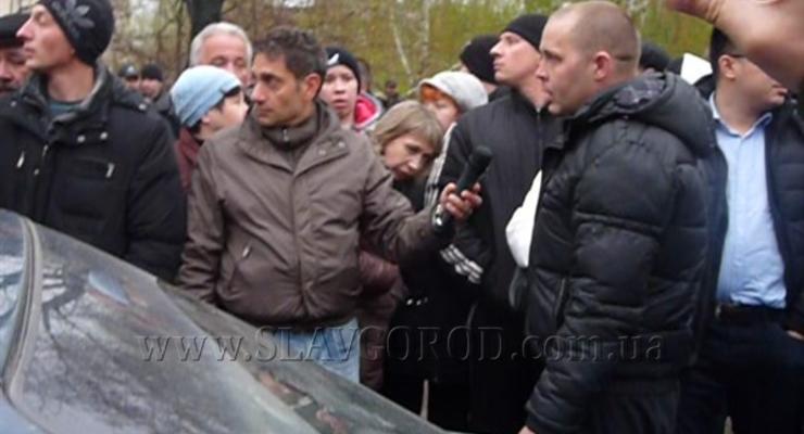 В Славянске расстреляли машину с журналистом: двое погибших - СМИ