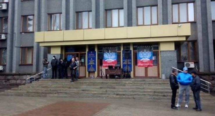 В Макеевке захватили горсовет, избран "народный мэр"