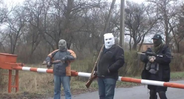 В Славянске протестующие взяли под контроль военный аэродром