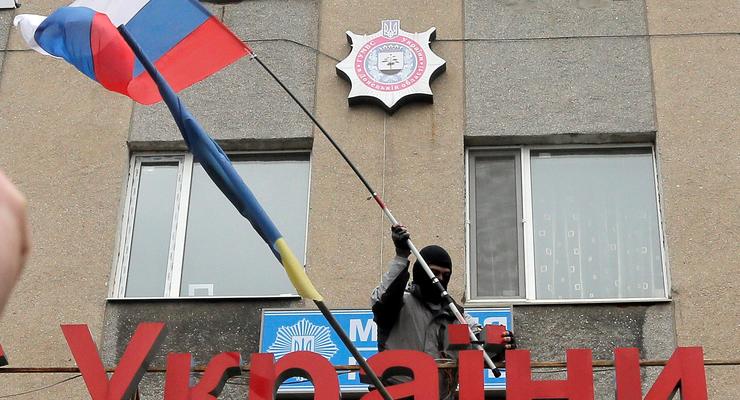 В Горловке протестующие захватили горсовет и избрали "народного мэра"