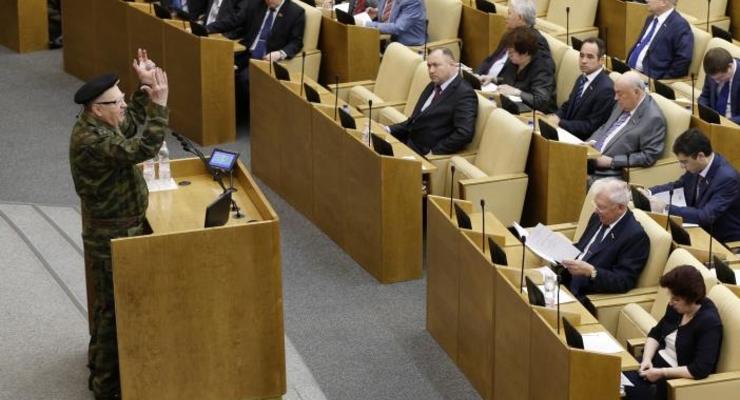 Жириновский пришел на заседание Госдумы в камуфляжной форме