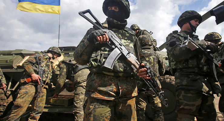 День в фото: наступление украинской армии и голый Царев