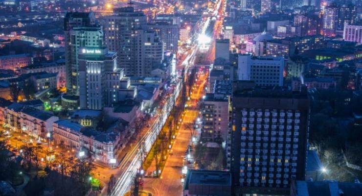 Киев с высоты: вид на город с крыши 25-этажного здания