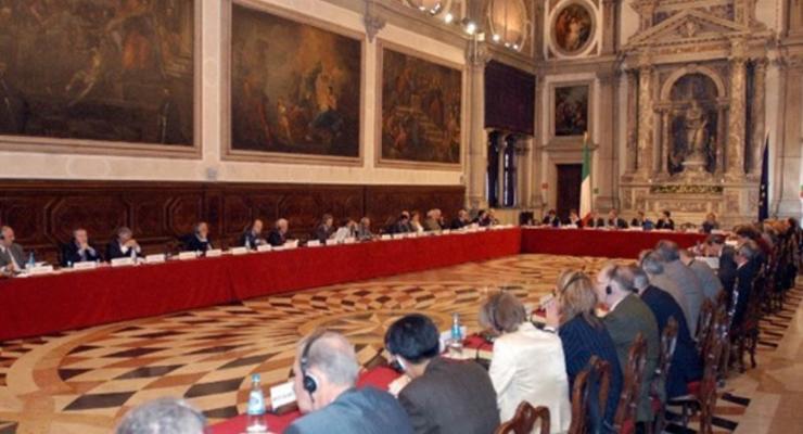 Венецианская комиссия признала важность децентрализации власти в Украине