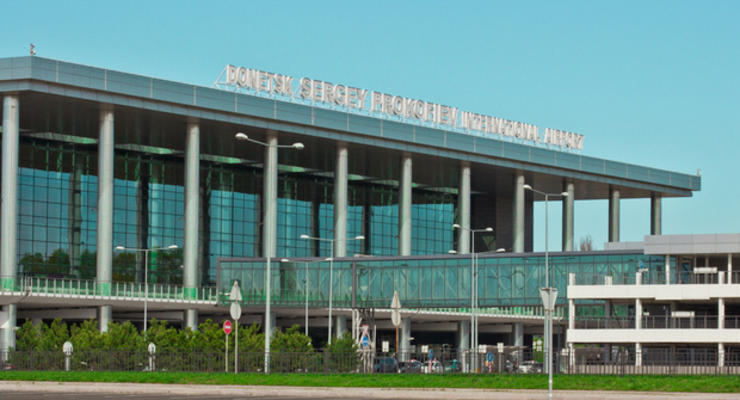 Руководство аэропорта в Донецке не намерено передавать его протестующим