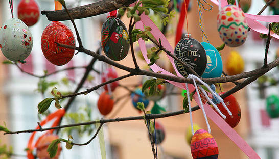 День в фото: пасхальный рекорд и госдача Виктора Ющенко