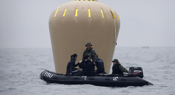 Капитан затонувшего в Южной Корее парома арестован