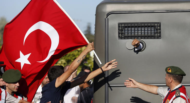 В Турции могут появиться тюрьмы для геев