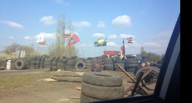 На окраинах Славянска обстреляли блокпосты - самооборона Донбасса