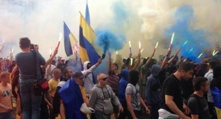 Харьков: ультрас Металлиста и Днепра участвуют в шествии за единую Украину