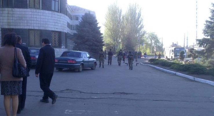 Боевики захватили горотдел милиции и мэрию Константиновки