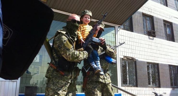 День в фото: Захватчики на Донбассе и покушение на Кернеса