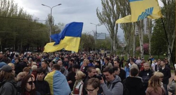 В результате нападения на митингующих в Донецке пострадали 14 человек - ОГА
