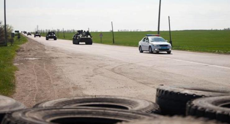 На блокпостах в Донецкой области вооруженные люди устроили "границу ДНР"