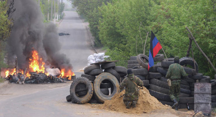 В Славянске армия взяла под контроль все 10 блокпостов протестующих - Аваков