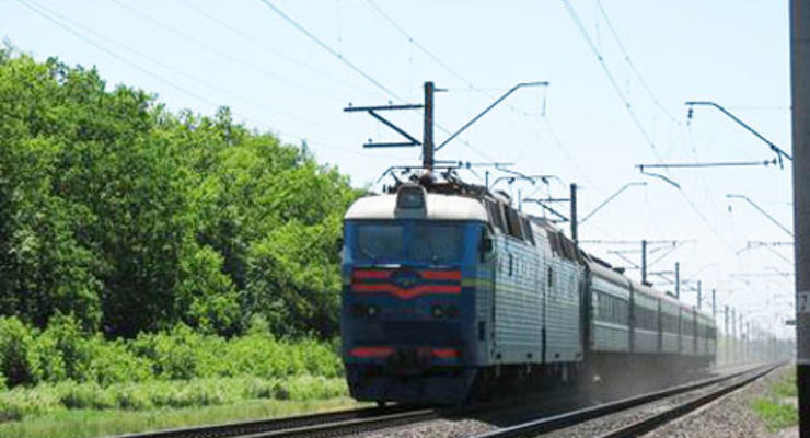 На участке Лозовая – Ясиноватая остановлено движение поездов – Донецкая железная дорога