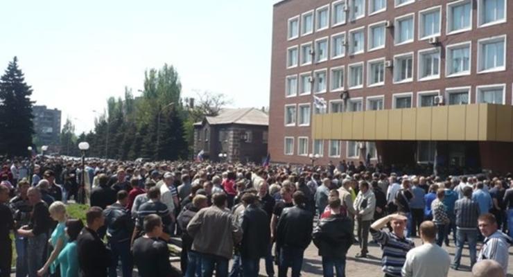 Метинвест опровергает информацию о захвате завода в Енакиево