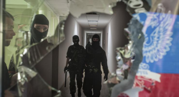 В Донецкой области ополченцы захватили местных депутатов