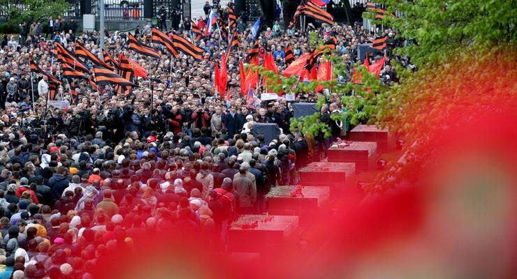 Более семи тысяч человек вышли на акцию в Москве в память о погибших в Одессе - МВД РФ