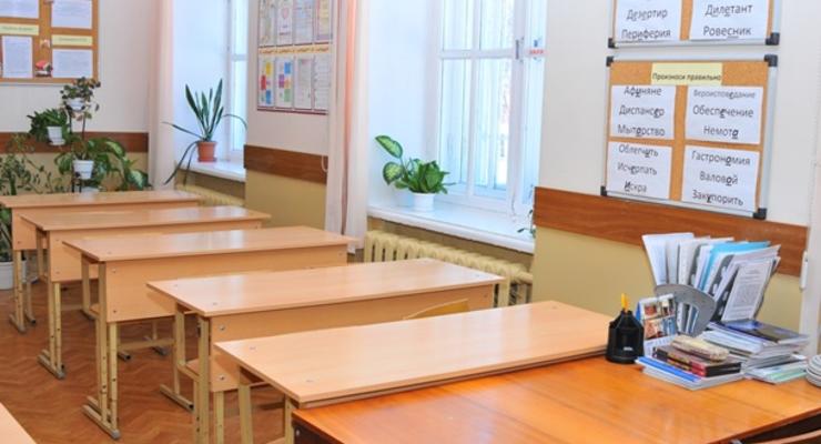 В Крыму учителей украинского языка "переведут" на русский