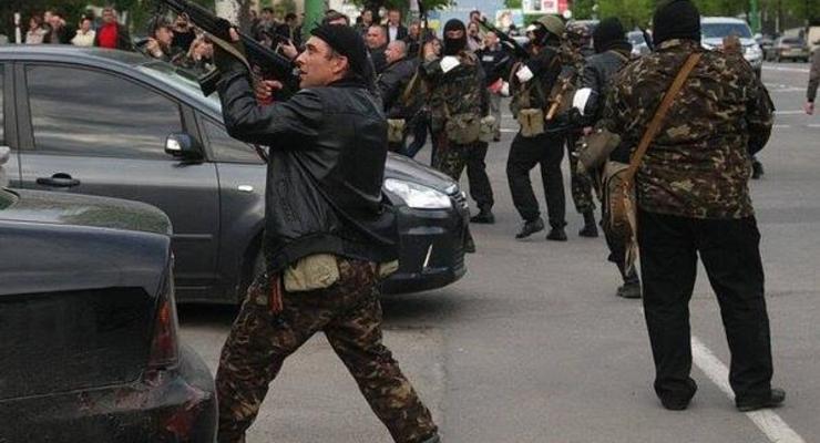 В Харцызске вооруженные люди напали на магазин – ОГА