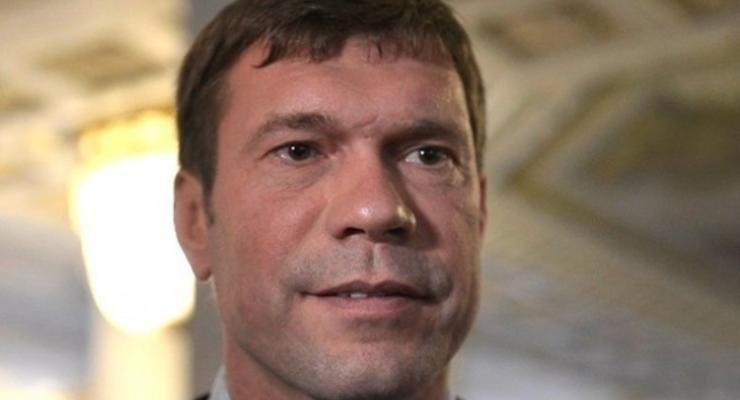 Олег Царев оградил свое имение стеной - СМИ