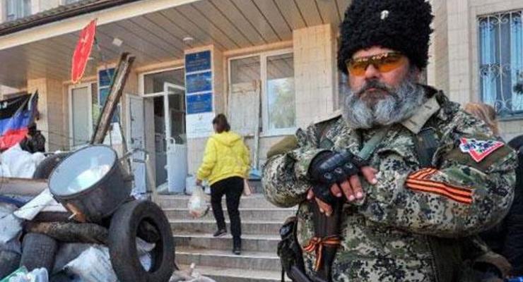 Вооруженные казаки пытаются захватить избирательную комиссию в Красном Луче