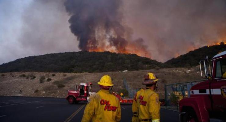 Тысячи жителей Калифорнии эвакуированы из-за лесных пожаров