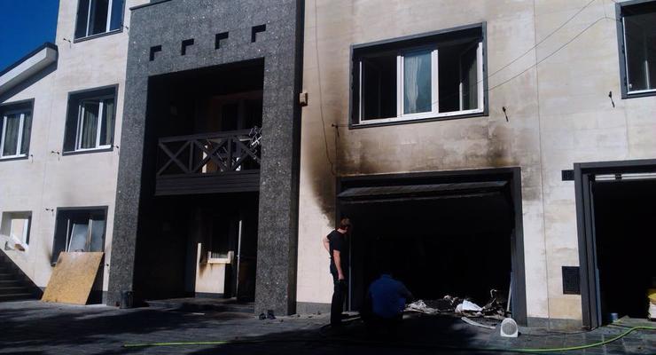 В Днепропетровске сожгли дом Царева (фото)