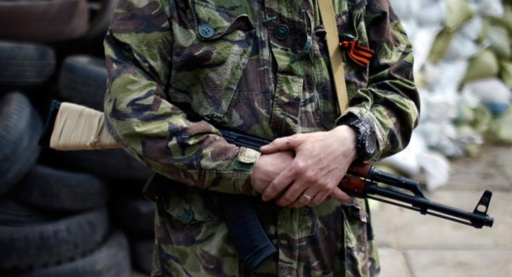 Представители ДНР захватили первый этаж Артемовского горсовета
