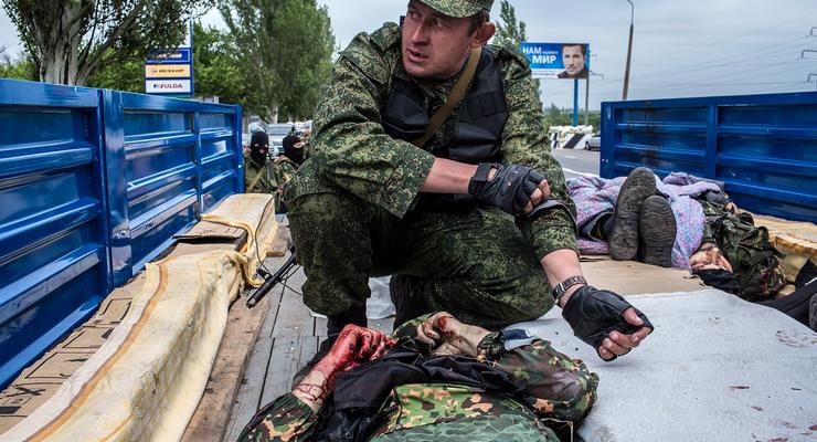 «Восток» против «Донбасса»: как террористы увозили убитых (фото)