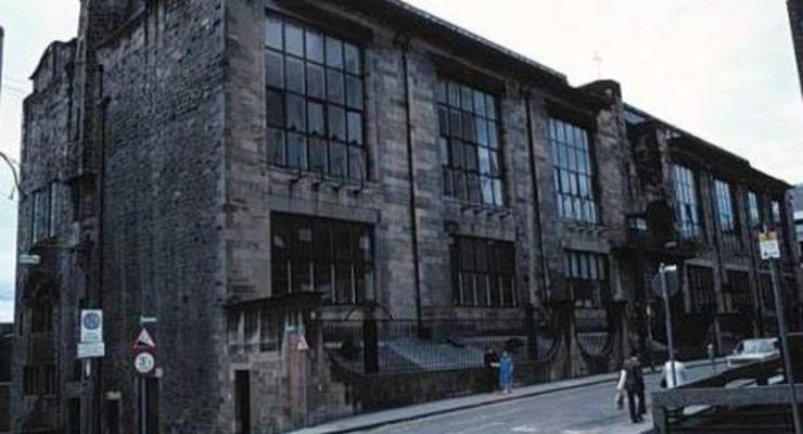 В Глазго частично сгорело старинное здание Школы искусств