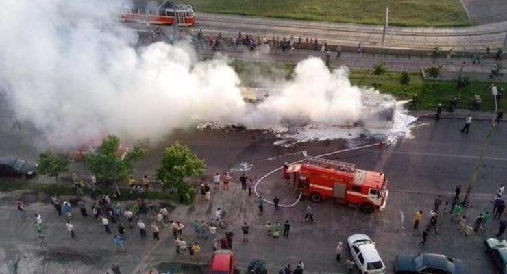 МВД назвало причину пожара в автобусе, сгоревшего на Троещине